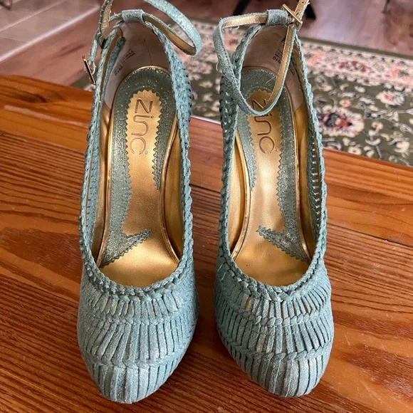 Zinc basketweave ankle strap heels, size 6.5 - Picture 2 of 6